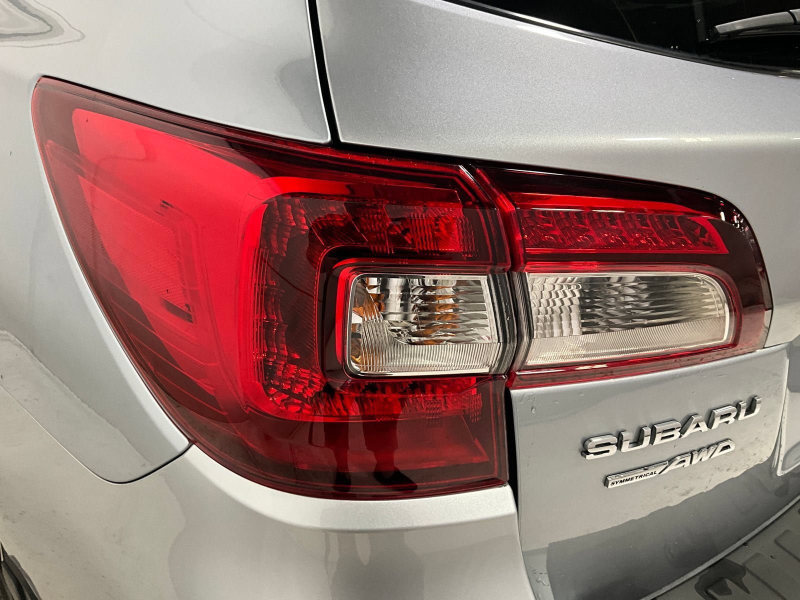 Used 2016 Subaru Outback 3.6R Limited AWD/4WD image 27