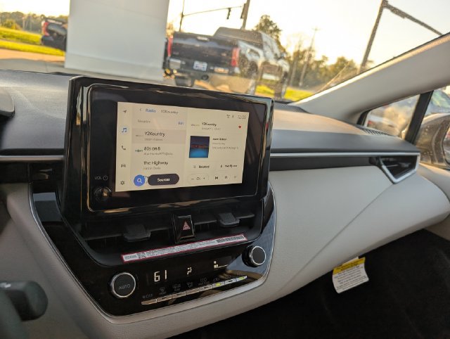New 2027 Toyota Corolla LE FWD image 18