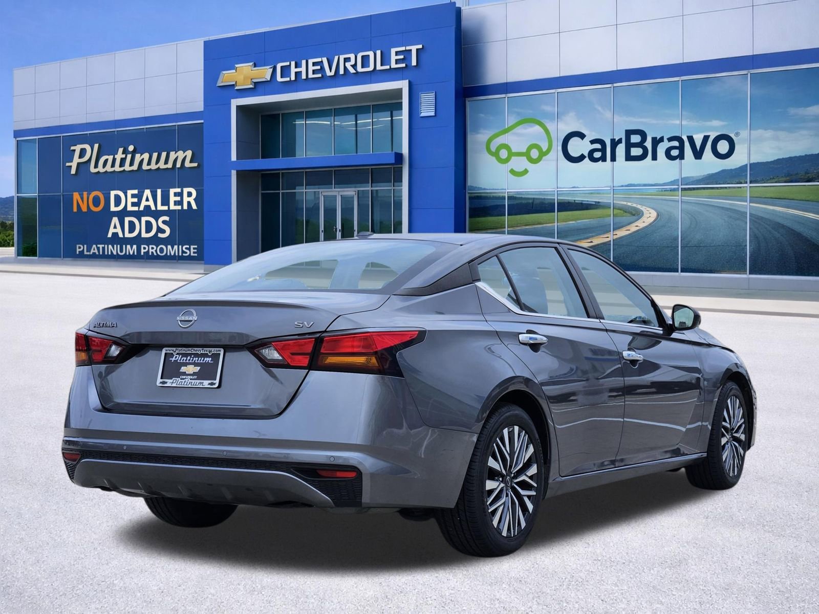 Used 2024 Nissan Altima 2.5 SV FWD image 5