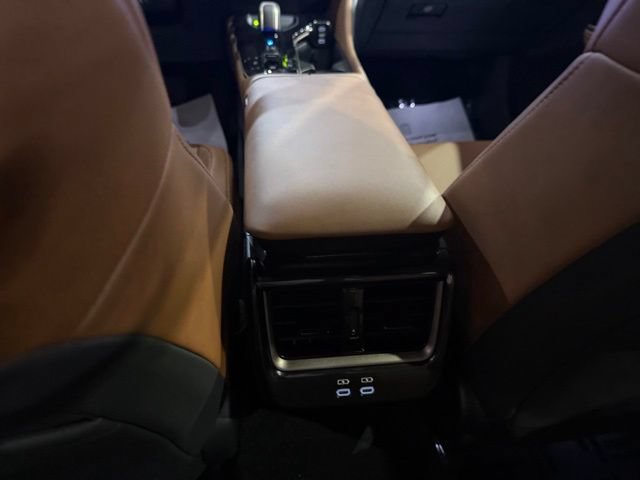 Used 2025 Toyota Crown Signia AWD/4WD image 30