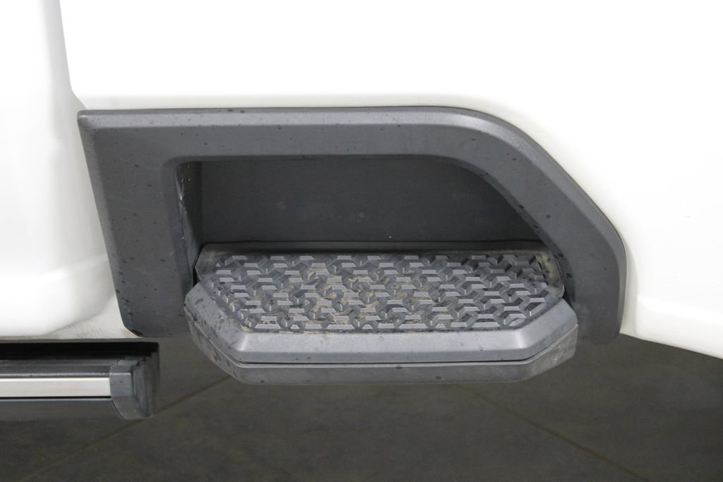 Used 2023 GMC Sierra 3500 Denali w/ Denali Ultimate Package image 24