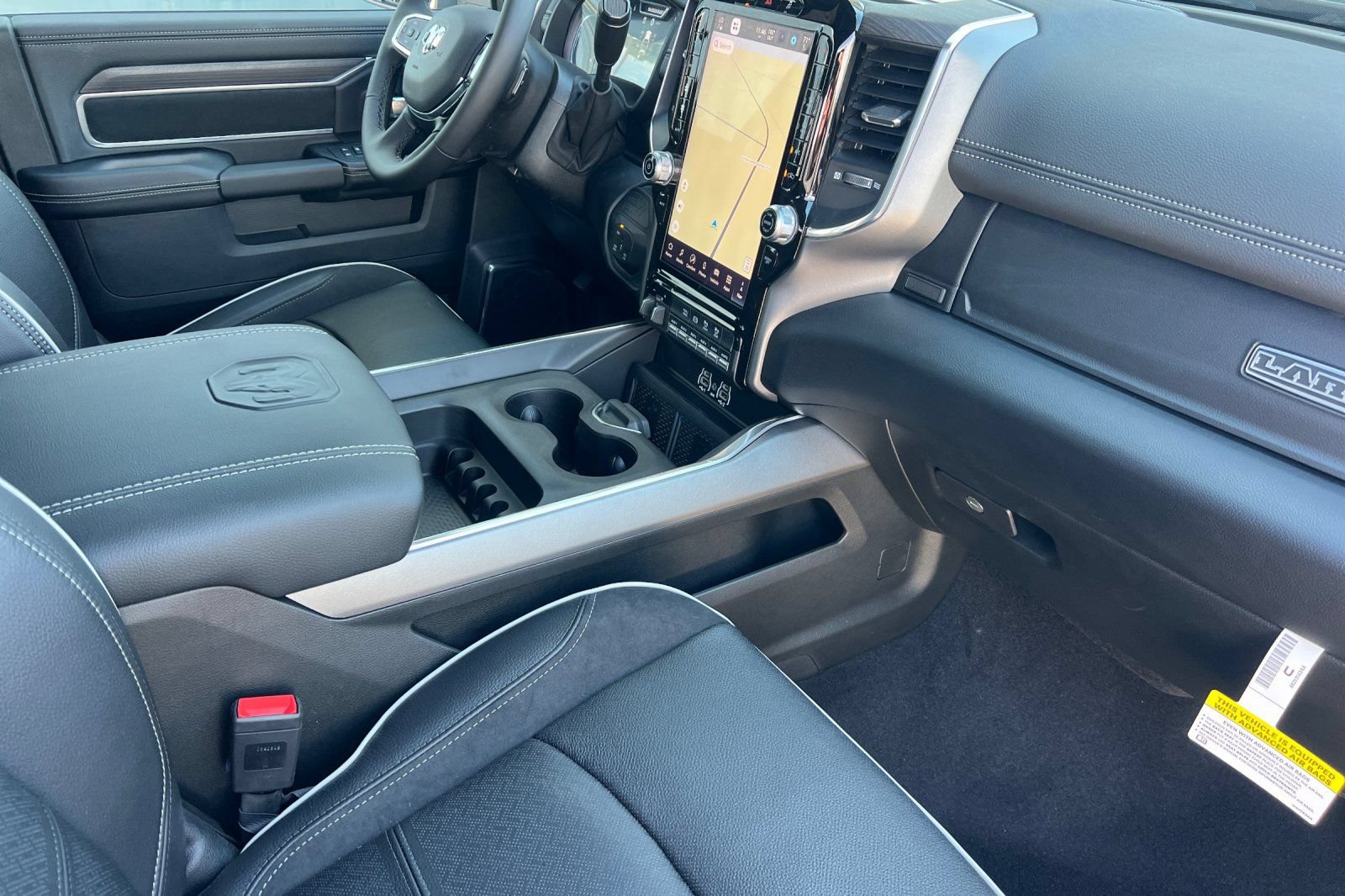 New 2026 RAM 2500 Laramie AWD/4WD image 14