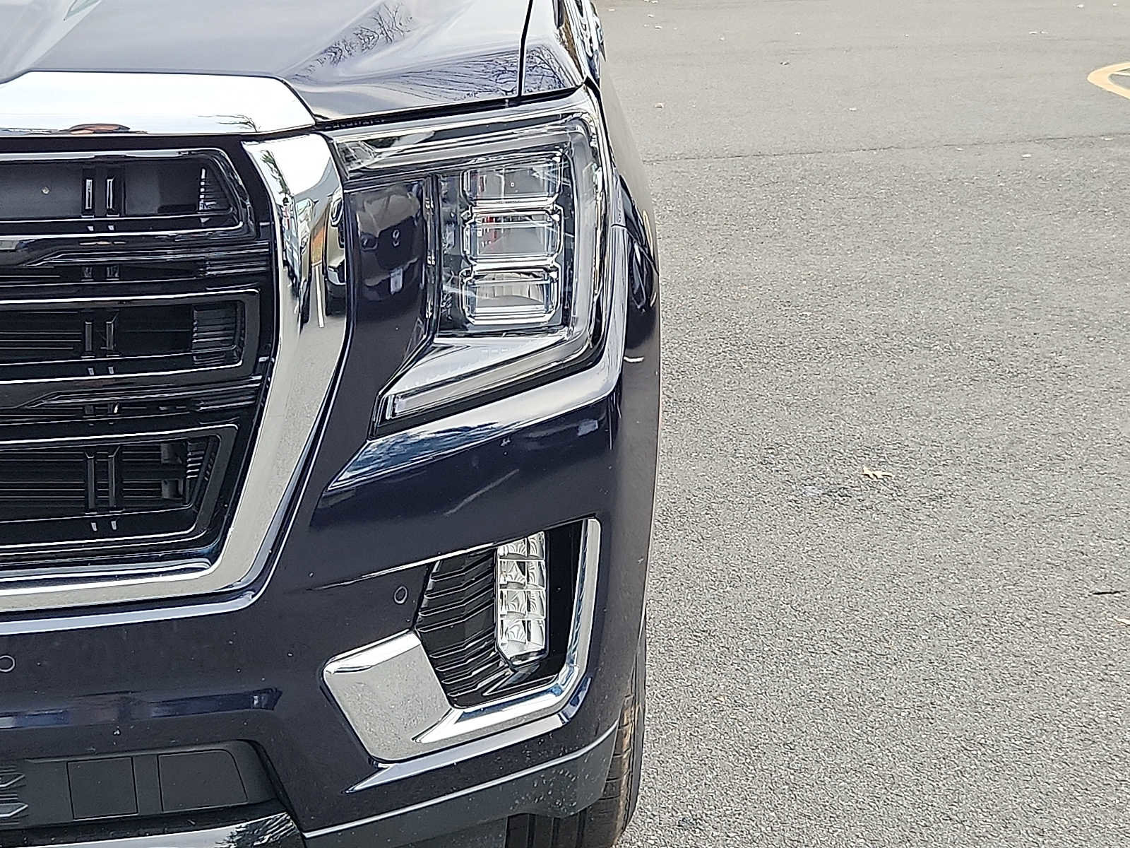 Used 2021 GMC Yukon SLE image 9