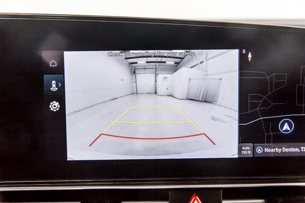 Used 2025 Hyundai Elantra Limited FWD image 14