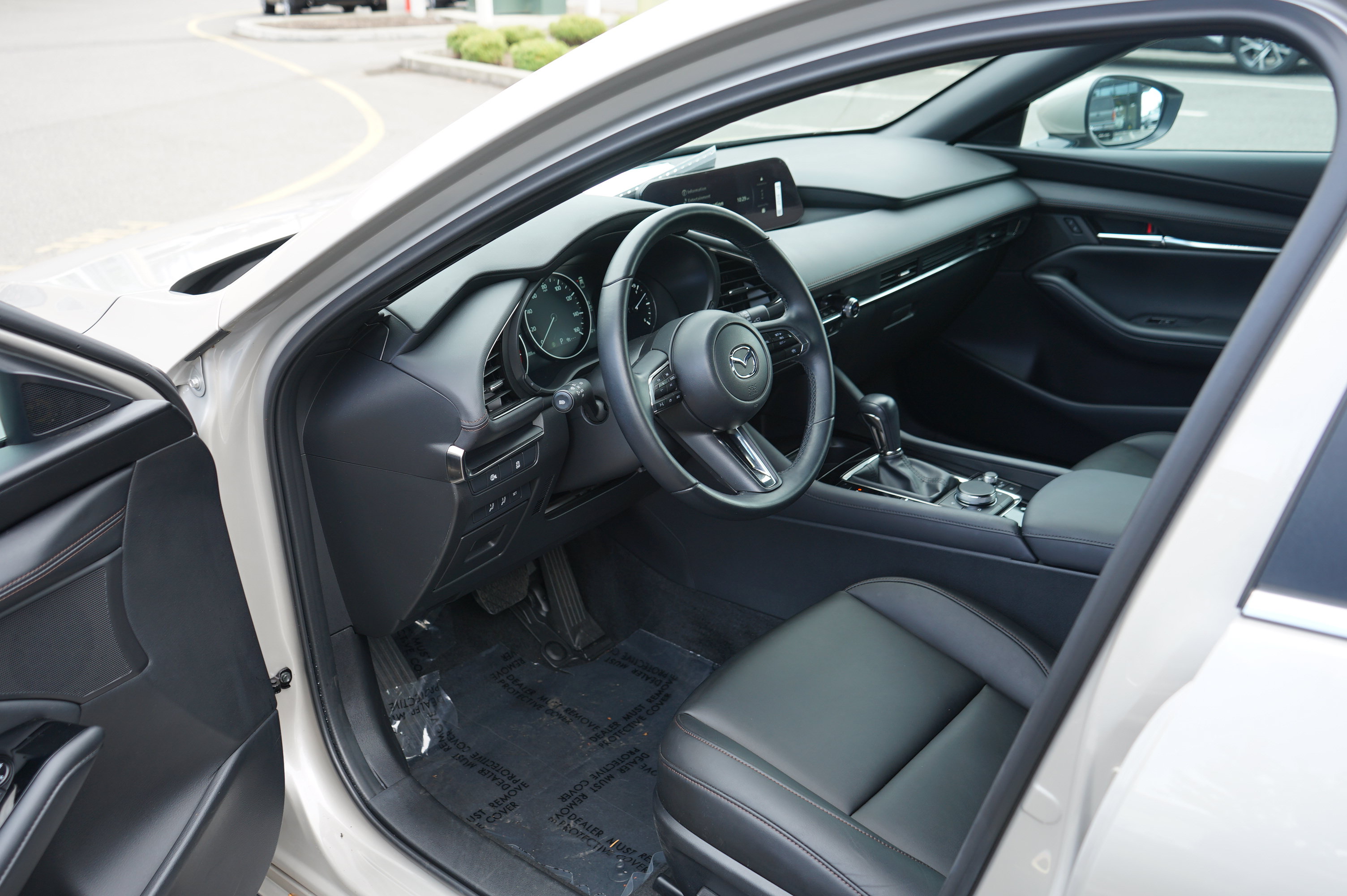 Used 2024 MAZDA MAZDA3 s FWD image 16