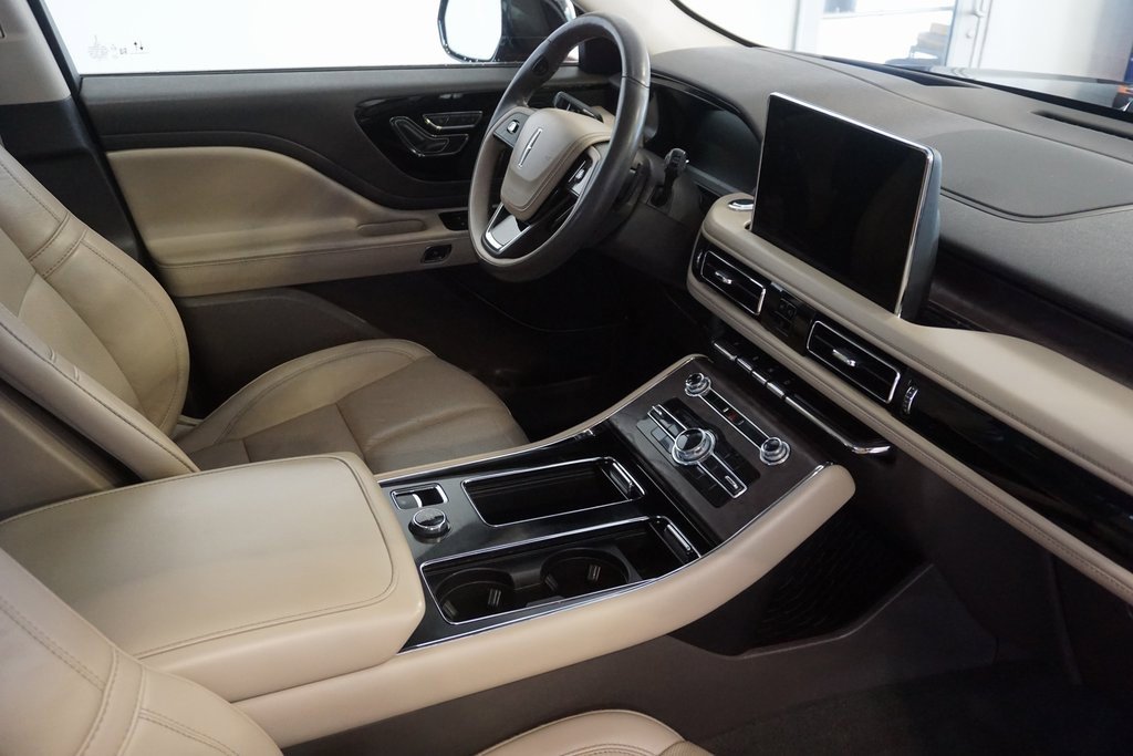 Used 2022 Lincoln Aviator Reserve w/ Equipment Group 201A image 28