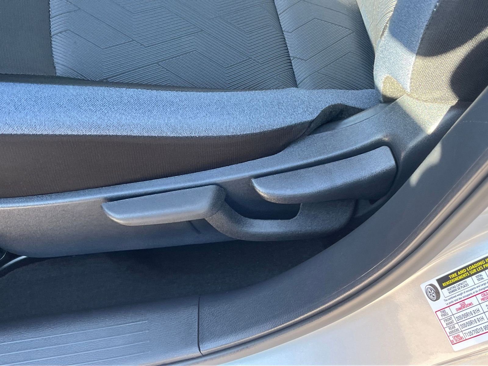 Used 2025 Nissan Versa SV FWD image 22