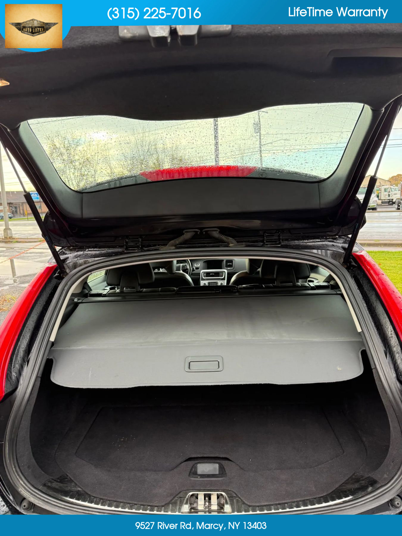 Used 2017 Volvo V60 T5 Premier w/ Convenience Package image 17