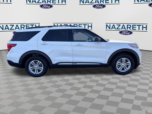 Used 2023 Ford Explorer XLT w/ Equipment Group 202A image 8