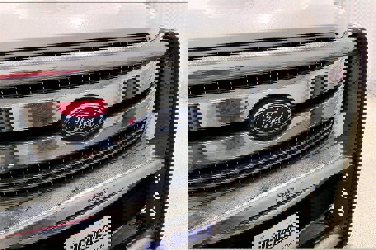 Used 2019 Ford F150 Lariat w/ Equipment Group 502A Luxury image 7