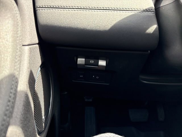 Used 2021 Land Rover Discovery Sport SE image 14