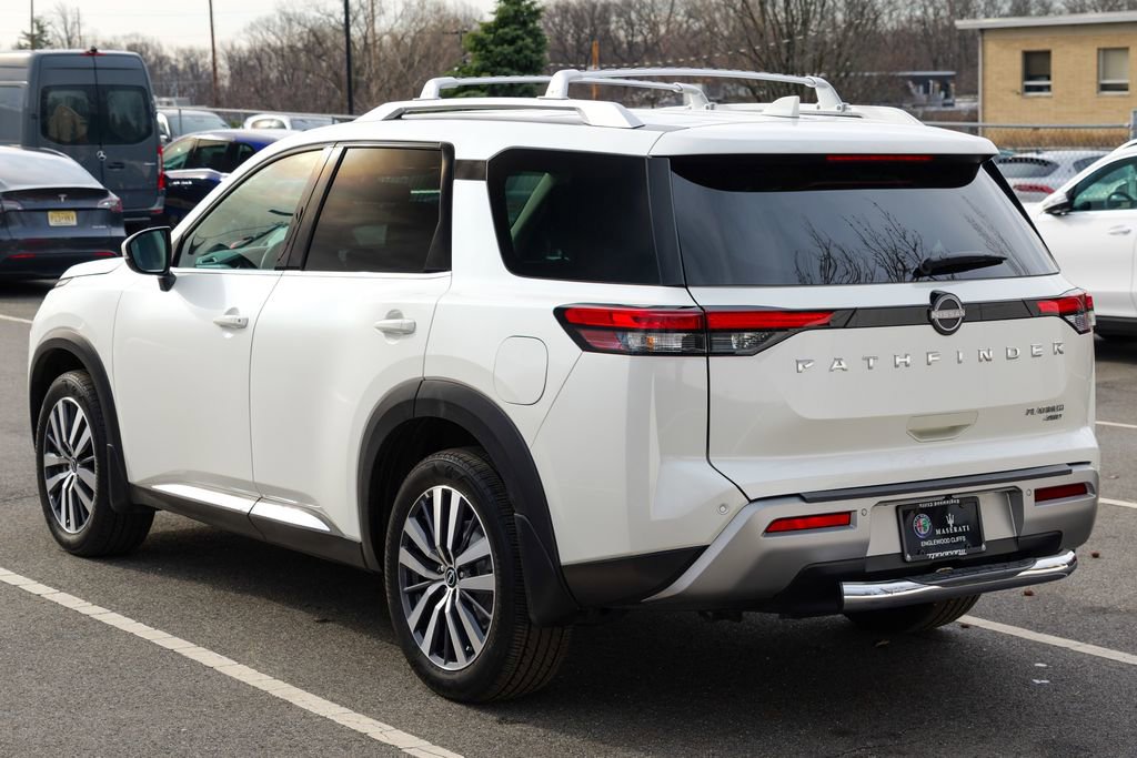 Used 2022 Nissan Pathfinder Platinum w/ Cargo Package image 5
