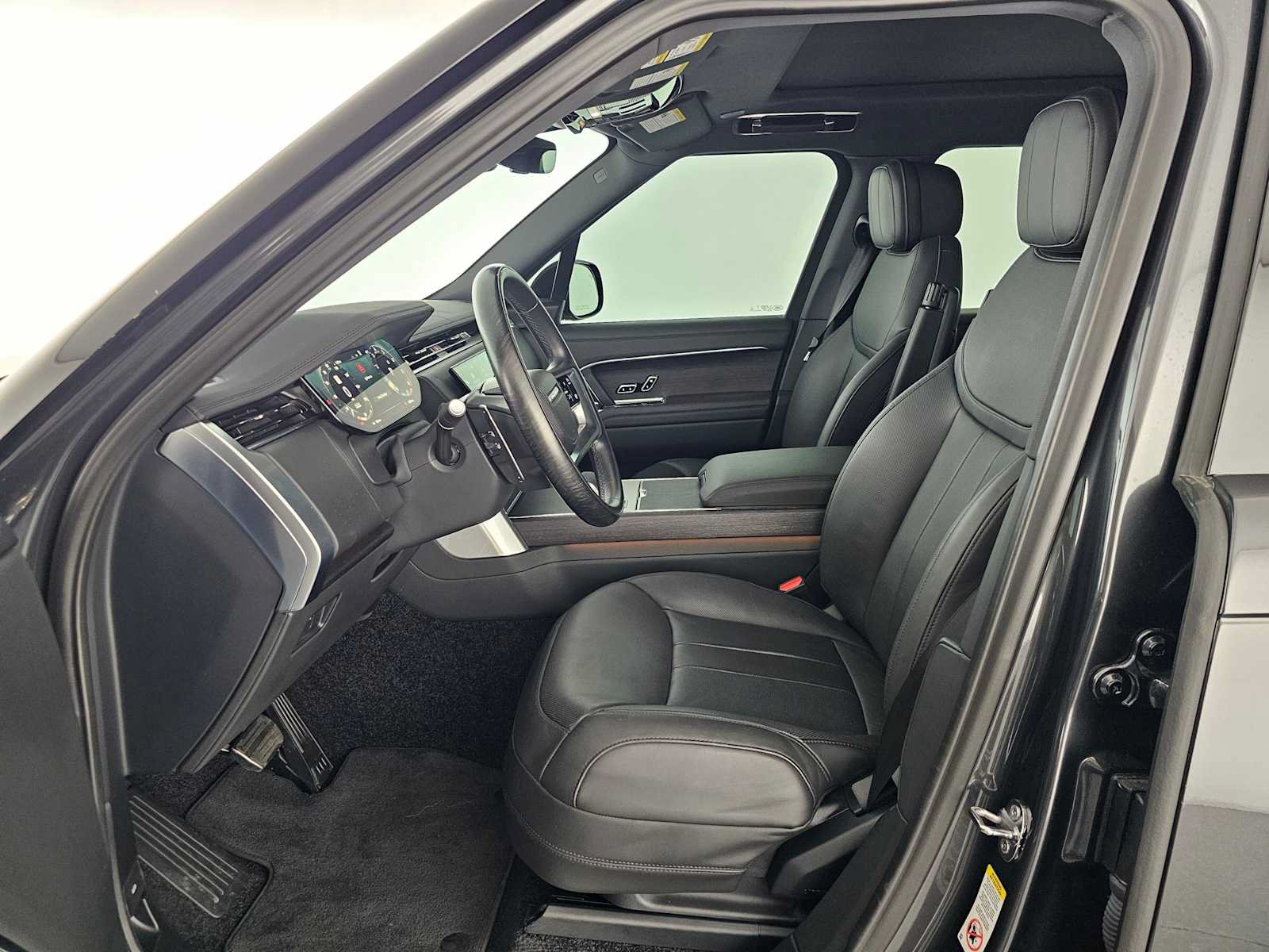 Used 2025 Land Rover Range Rover SE AWD/4WD image 20