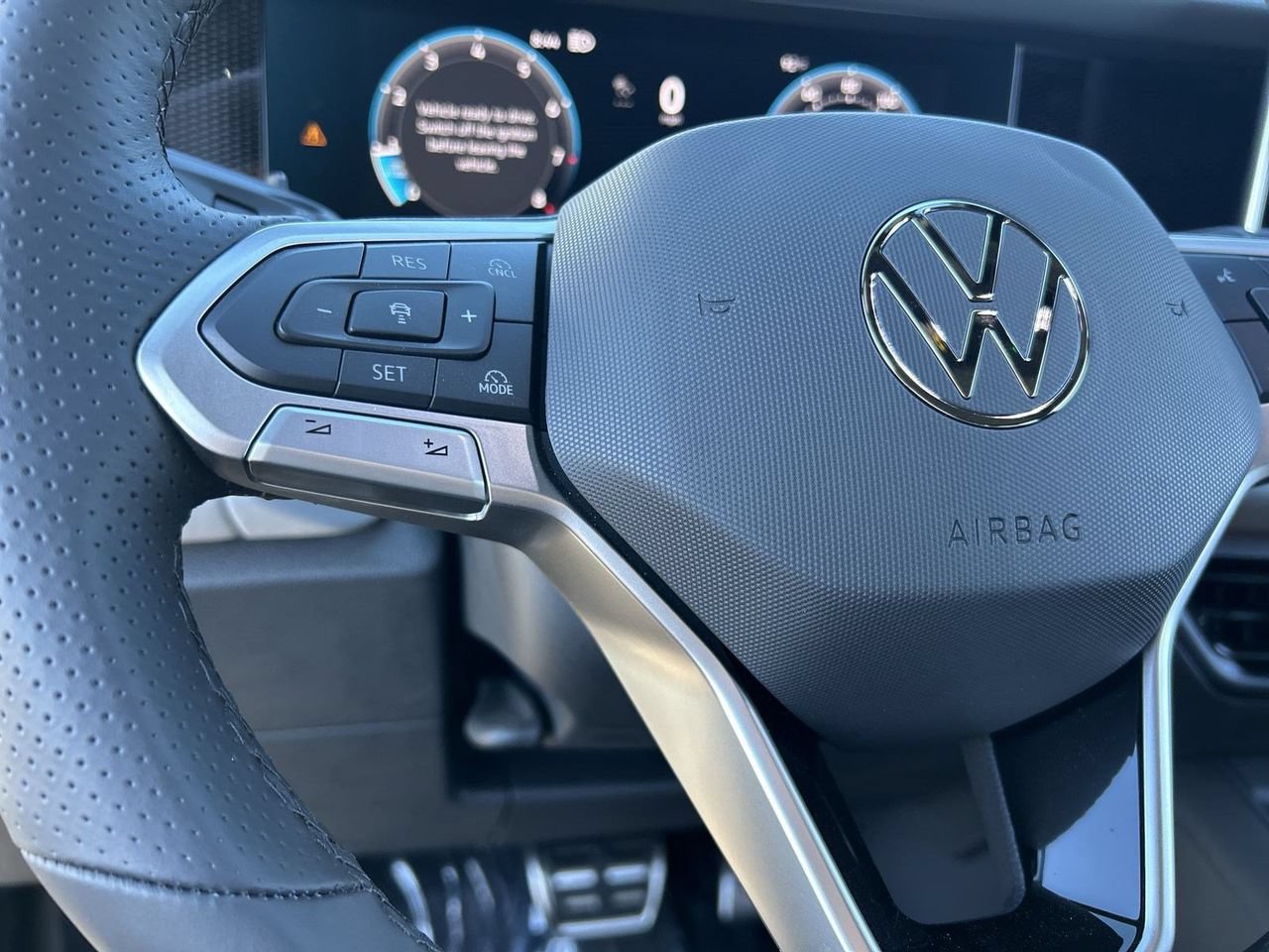 New 2026 Volkswagen Tiguan SE R-Line FWD image 20