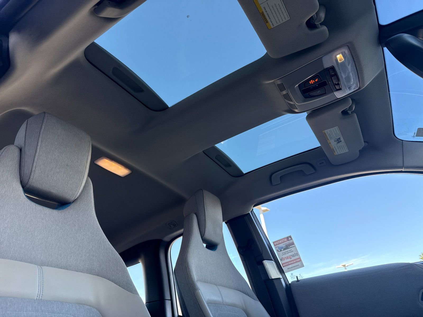 Used 2017 BMW i3 94Ah w/Range Extender image 16