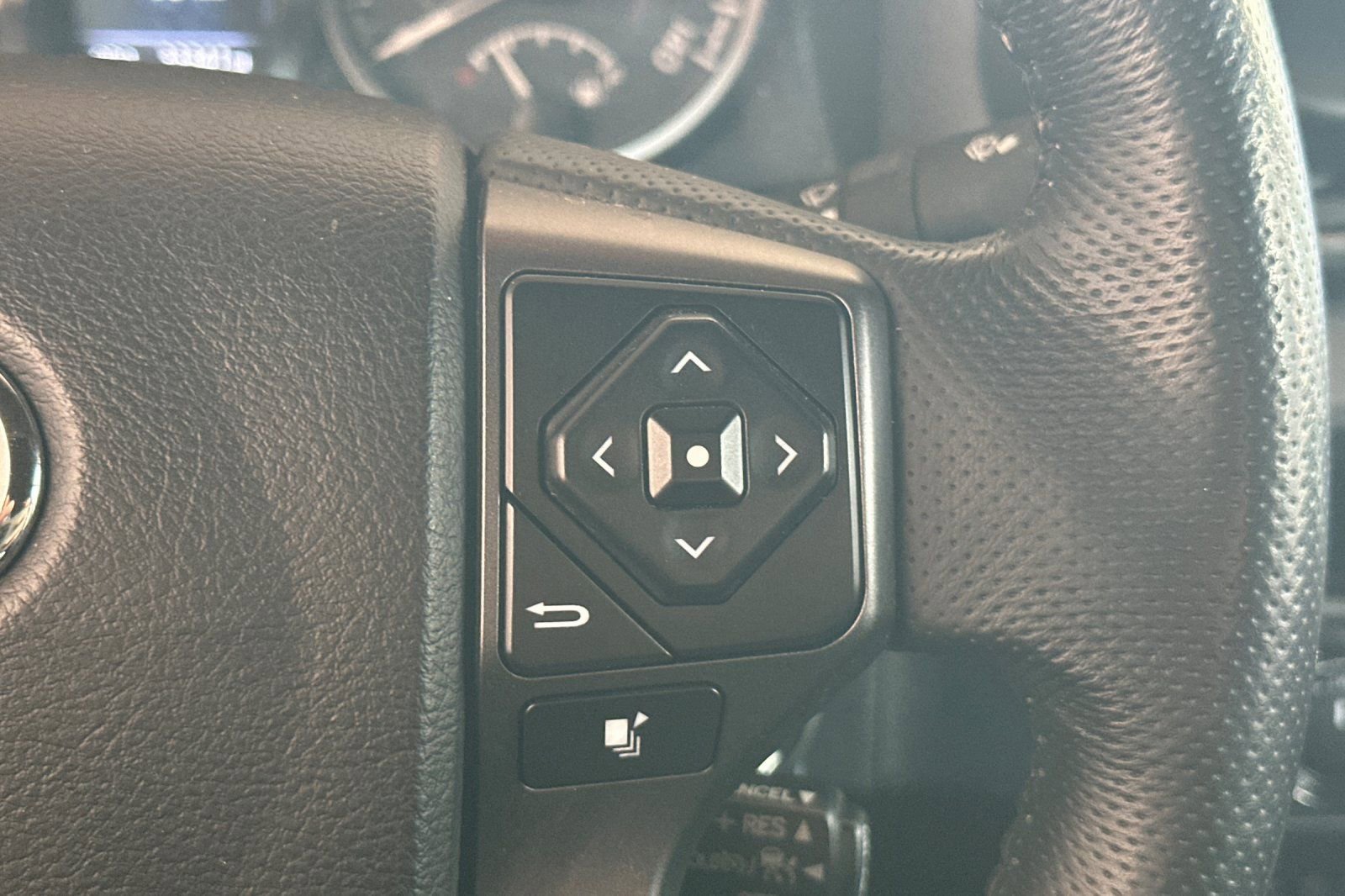 Used 2022 Toyota Tacoma TRD Sport w/ TRD Premium Sport Package image 29