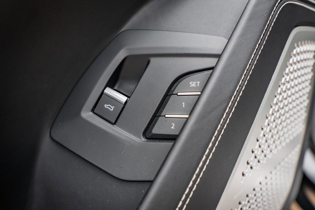 Used 2022 Lamborghini Urus AWD/4WD image 19
