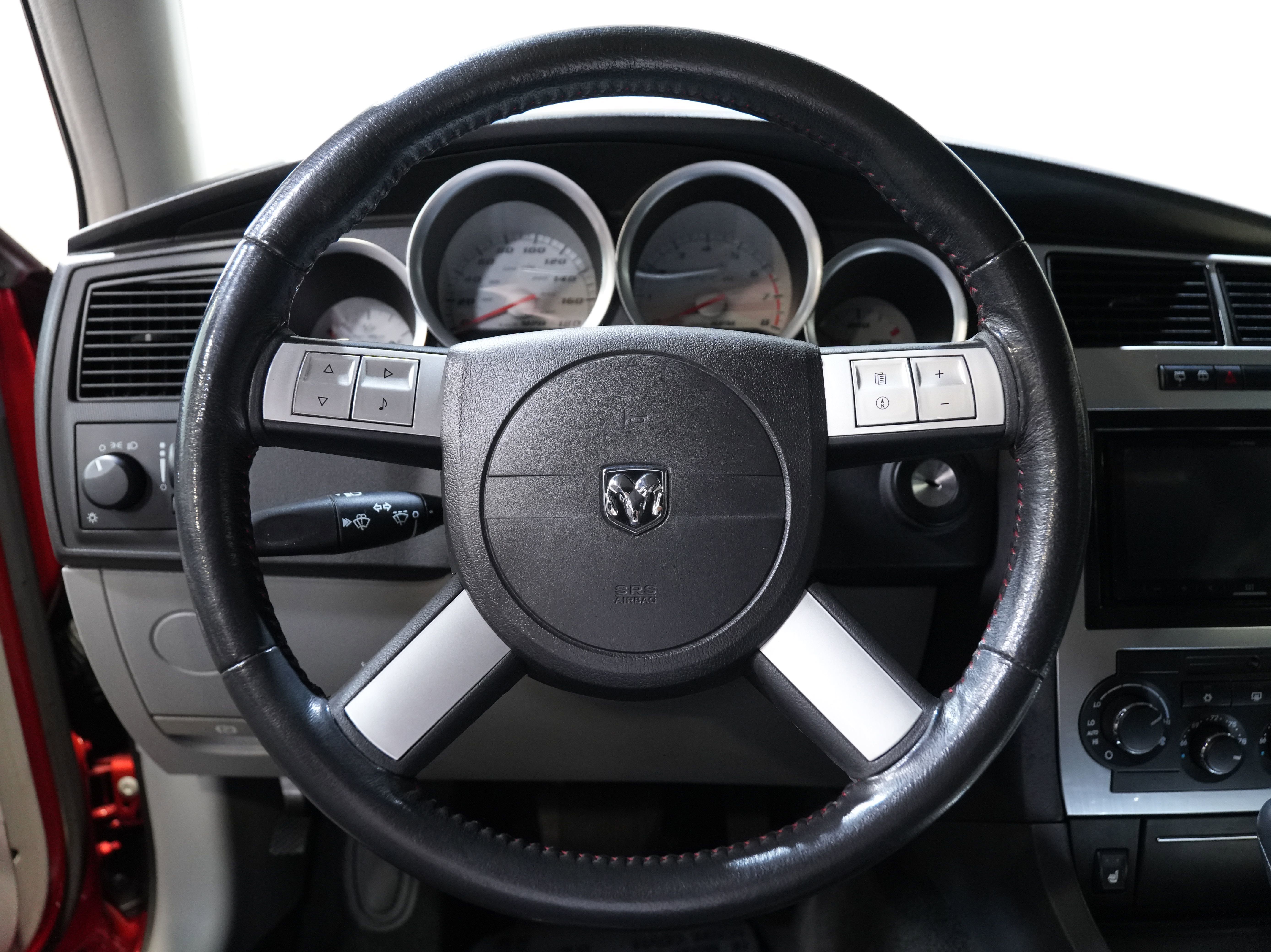 Used 2006 Dodge Magnum SRT8 w/ SRT Option Group III RWD image 40