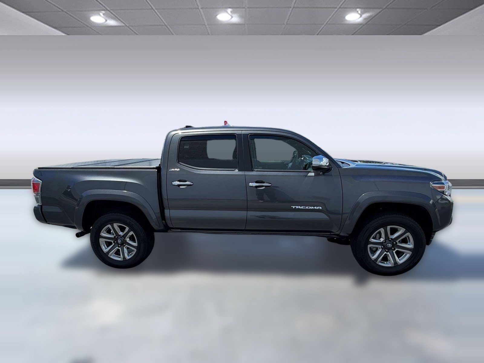 Used 2019 Toyota Tacoma Limited RWD image 8