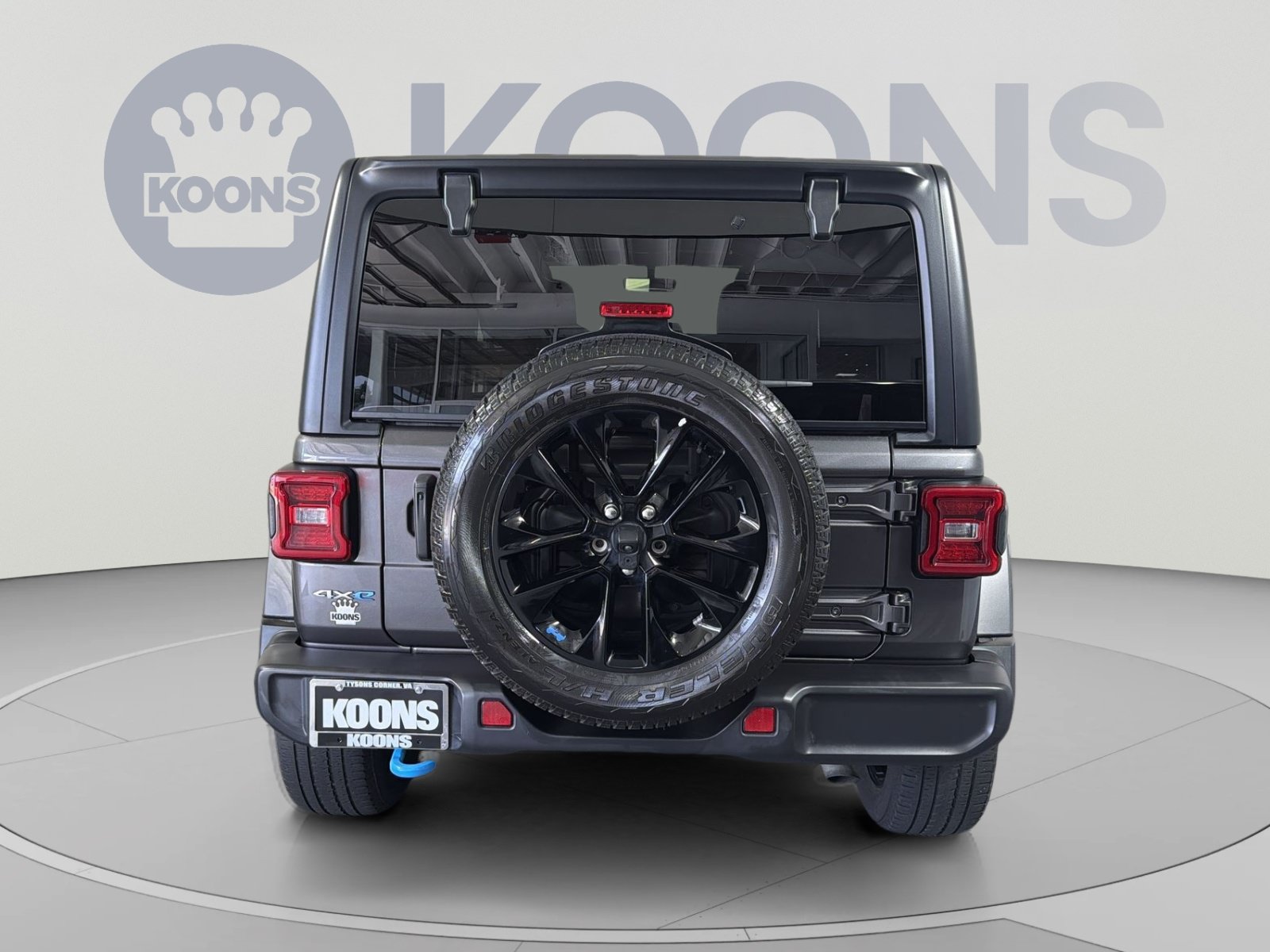 Used 2023 Jeep Wrangler Unlimited Sahara w/ Cold Weather Group AWD/4WD image 5