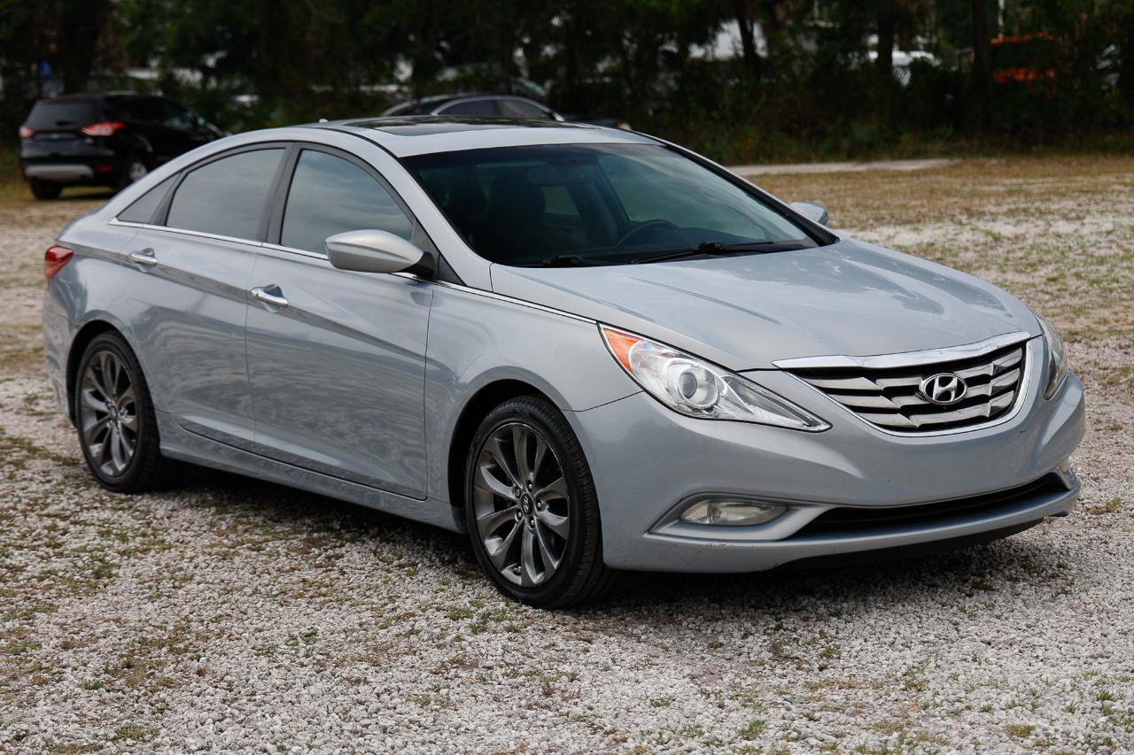 Used 2011 Hyundai Sonata SE w/ Navigation & Sunroof Pkg 4 FWD image 15