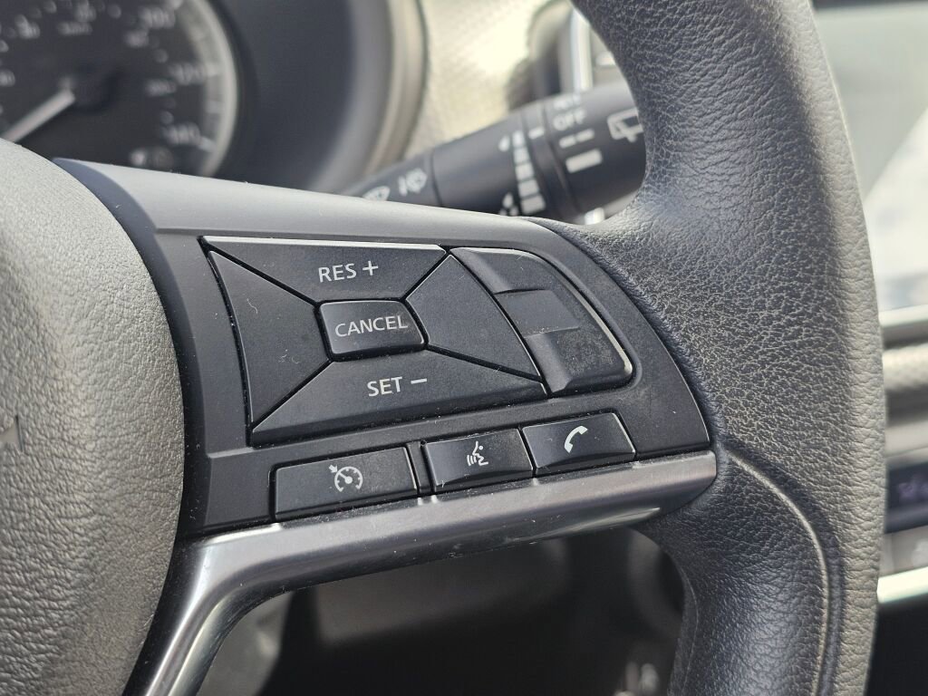 Used 2020 Nissan Kicks SV w/ Exterior Package FWD image 31