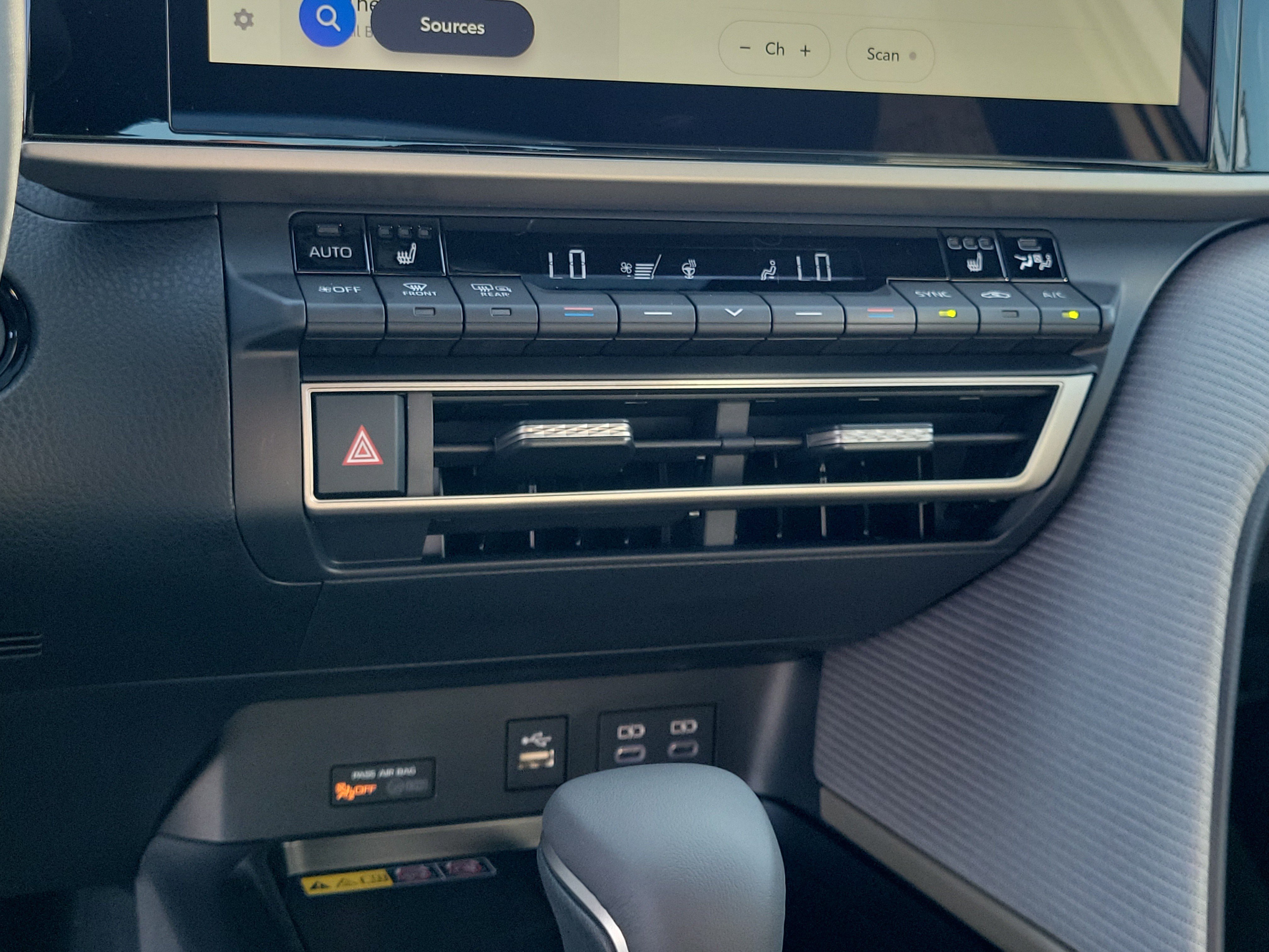 New 2026 Toyota Camry SE FWD image 27