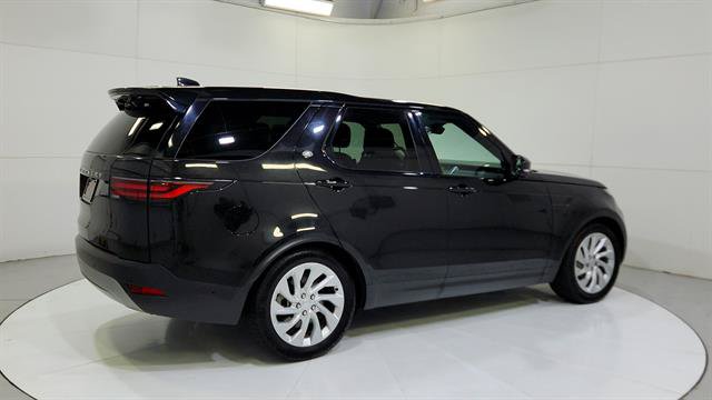 Used 2024 Land Rover Discovery S AWD/4WD image 8