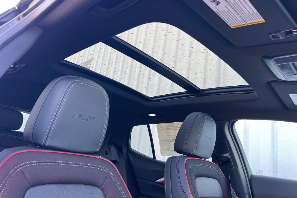 New 2026 Chevrolet Equinox EV RS FWD image 14