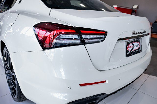 Used 2022 Maserati Ghibli Modena image 14