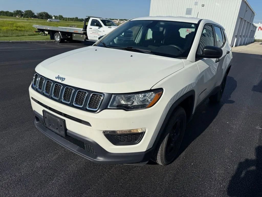 Used 2019 Jeep Compass Sport AWD/4WD image 4