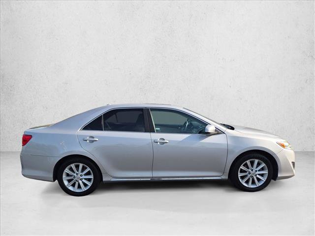 Used 2012 Toyota Camry XLE w/ Convenience Pkg FWD image 4