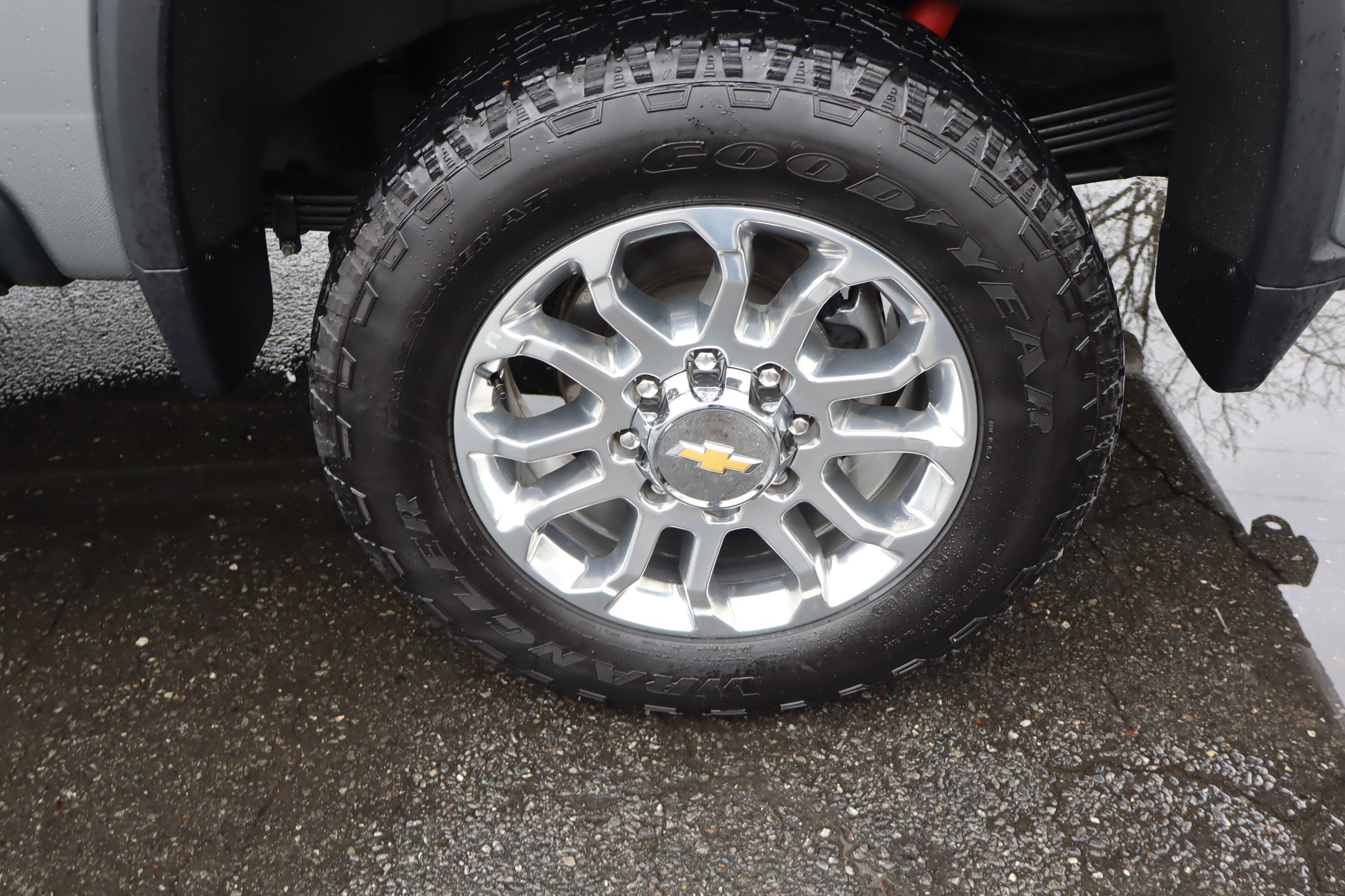 Used 2025 Chevrolet Silverado 2500 LTZ w/ LTZ Plus Package image 40