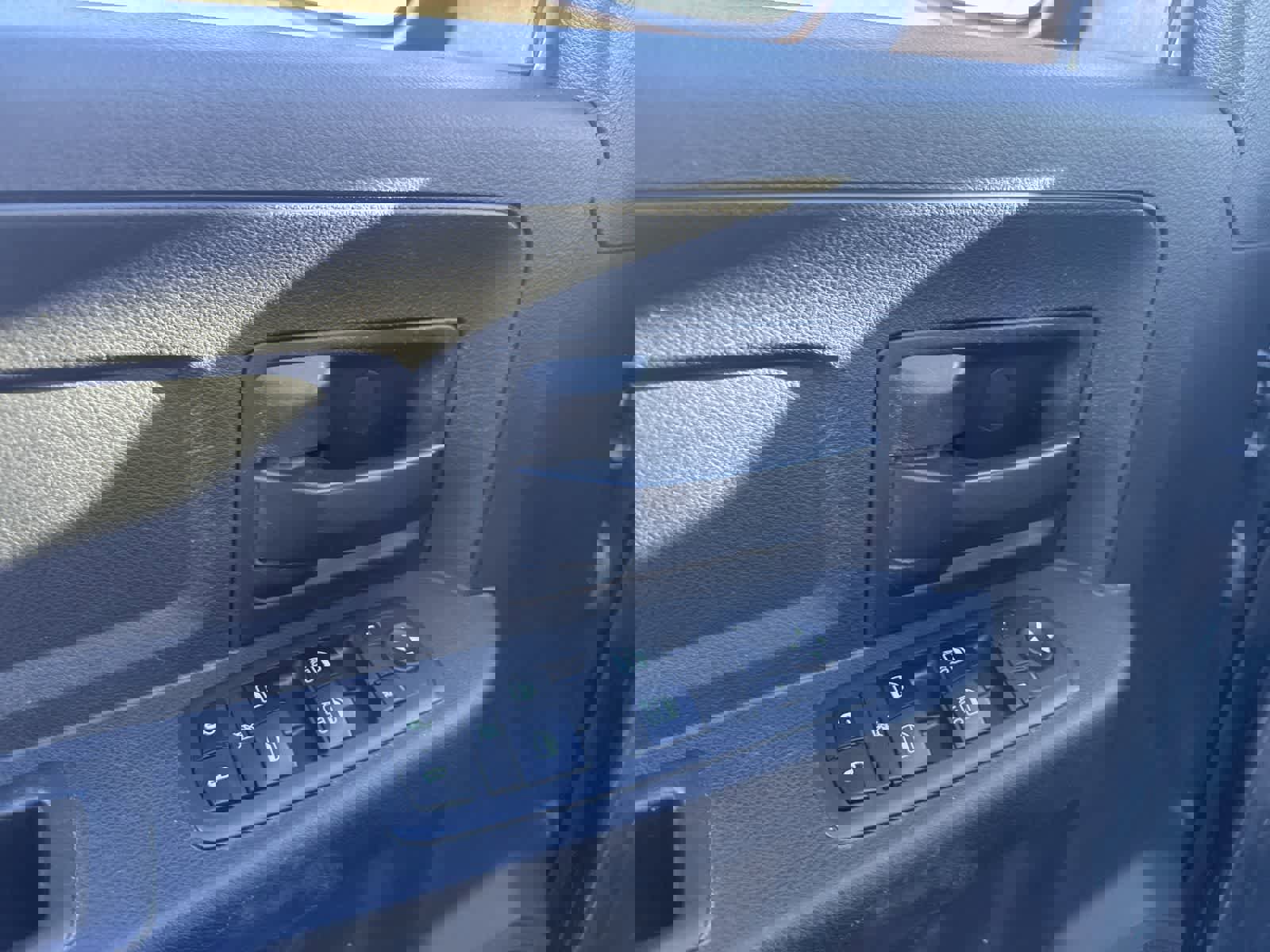 Used 2018 RAM 1500 Express w/ Express Value Package image 19