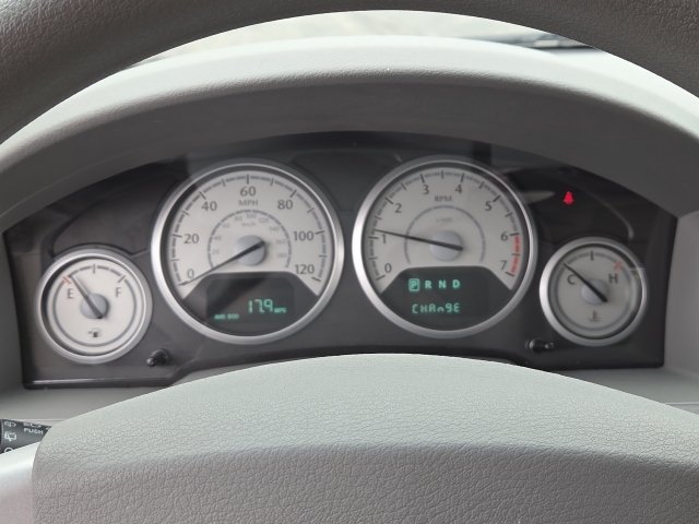 Used 2008 Chrysler Town & Country LX FWD image 15