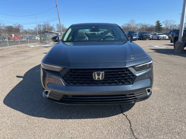Used 2023 Honda Accord Touring image 2