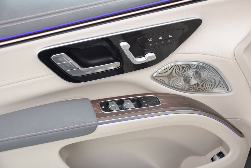 New 2026 Mercedes-Benz EQS 400 4MATIC SUV image 20