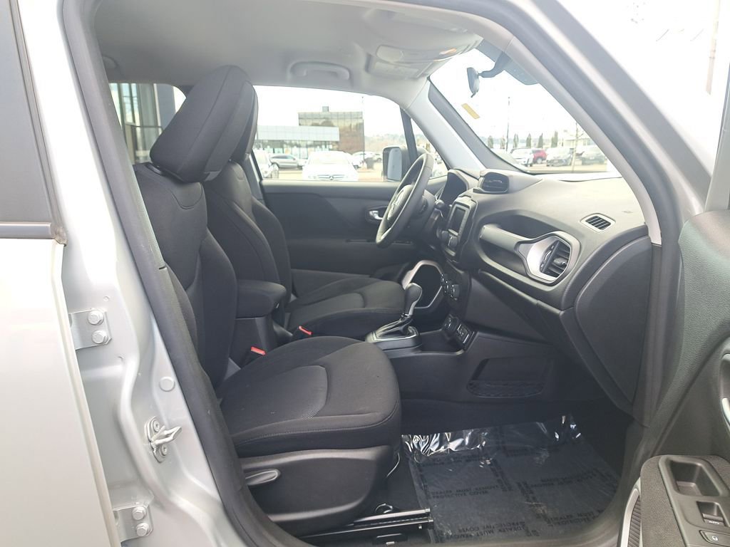 Used 2020 Jeep Renegade Sport w/ Sport Appearance Group AWD/4WD image 17