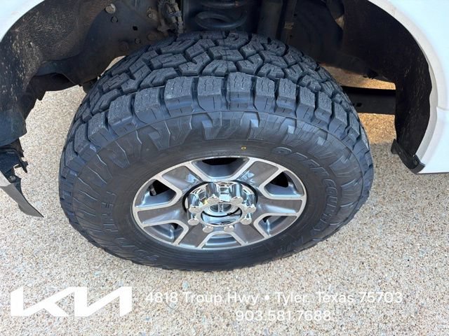 Used 2023 Ford F250 Lariat w/ FX4 Off-Road Package AWD/4WD image 4