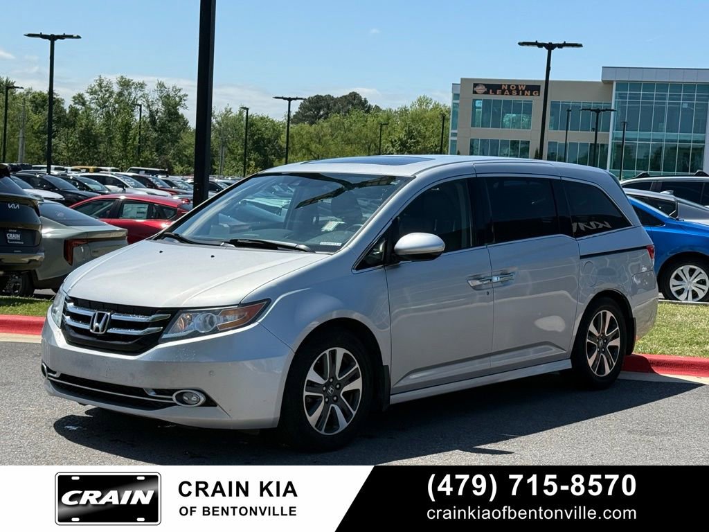 Used 2015 Honda Odyssey Touring image 3