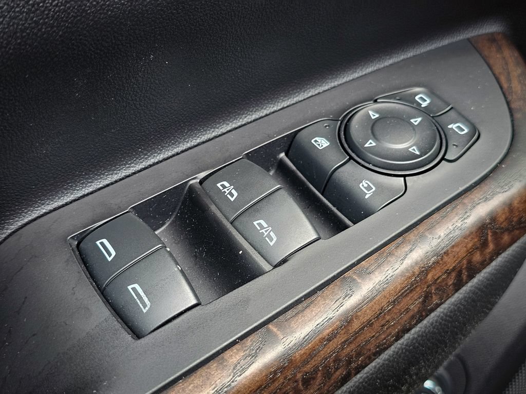 Used 2023 GMC Acadia Denali w/ Denali Technology Package AWD/4WD image 12