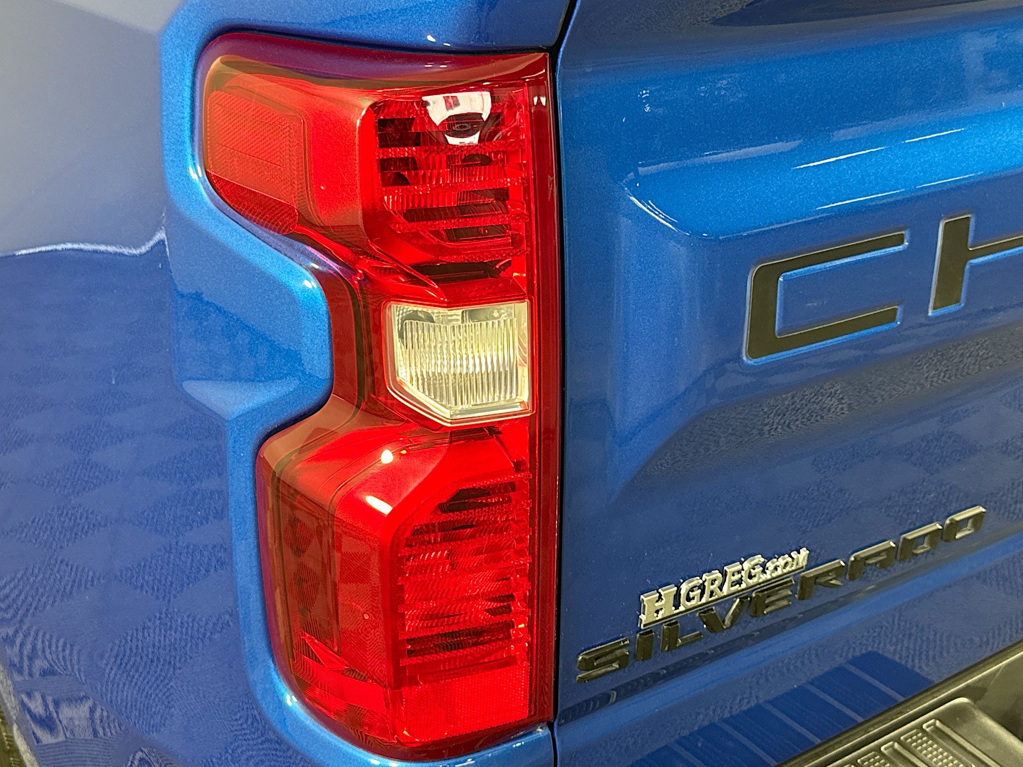 Used 2023 Chevrolet Silverado 1500 Custom w/ LPO, Dark Essentials Package RWD image 31