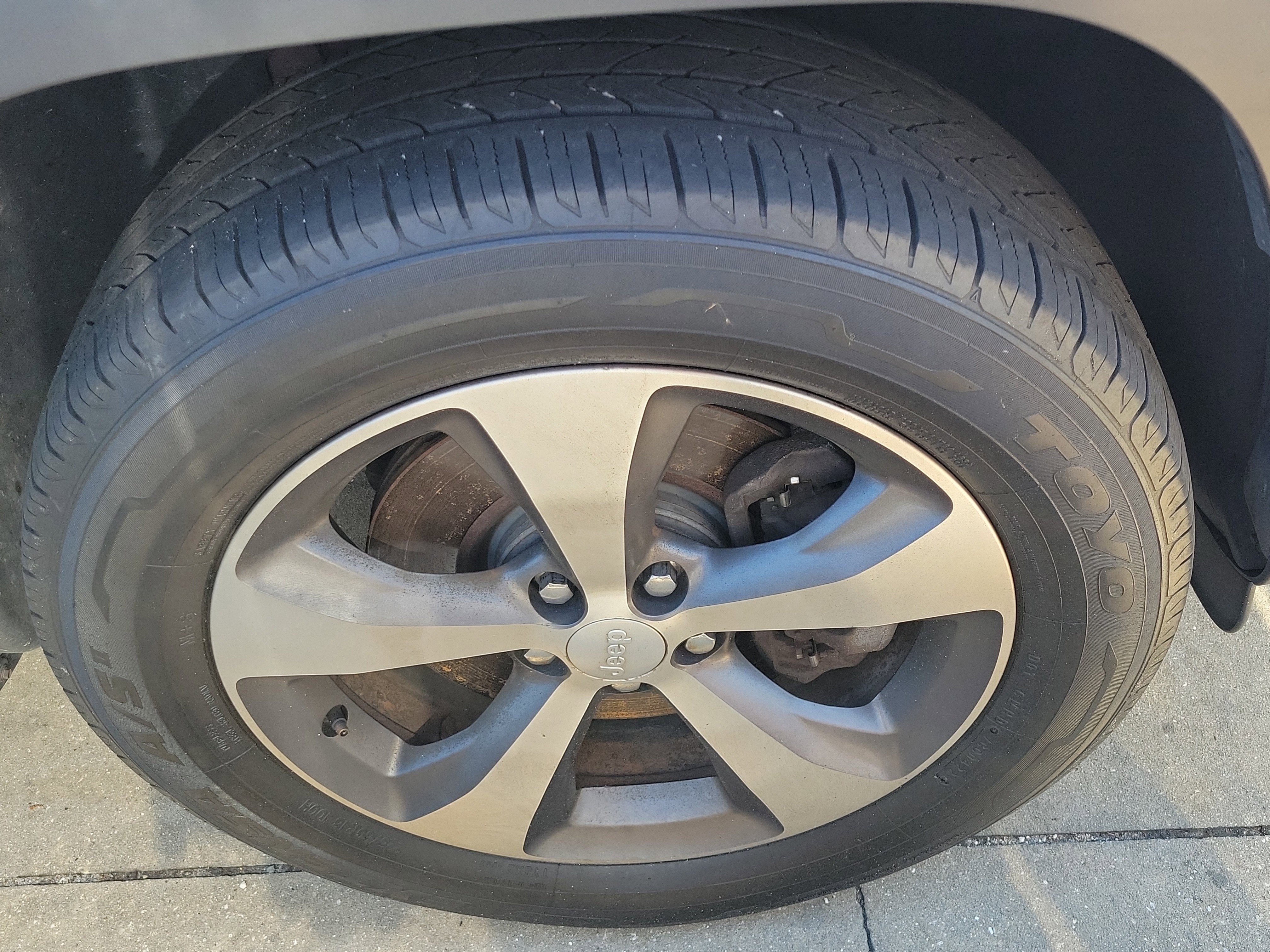 Used 2020 Jeep Cherokee Limited AWD/4WD image 8