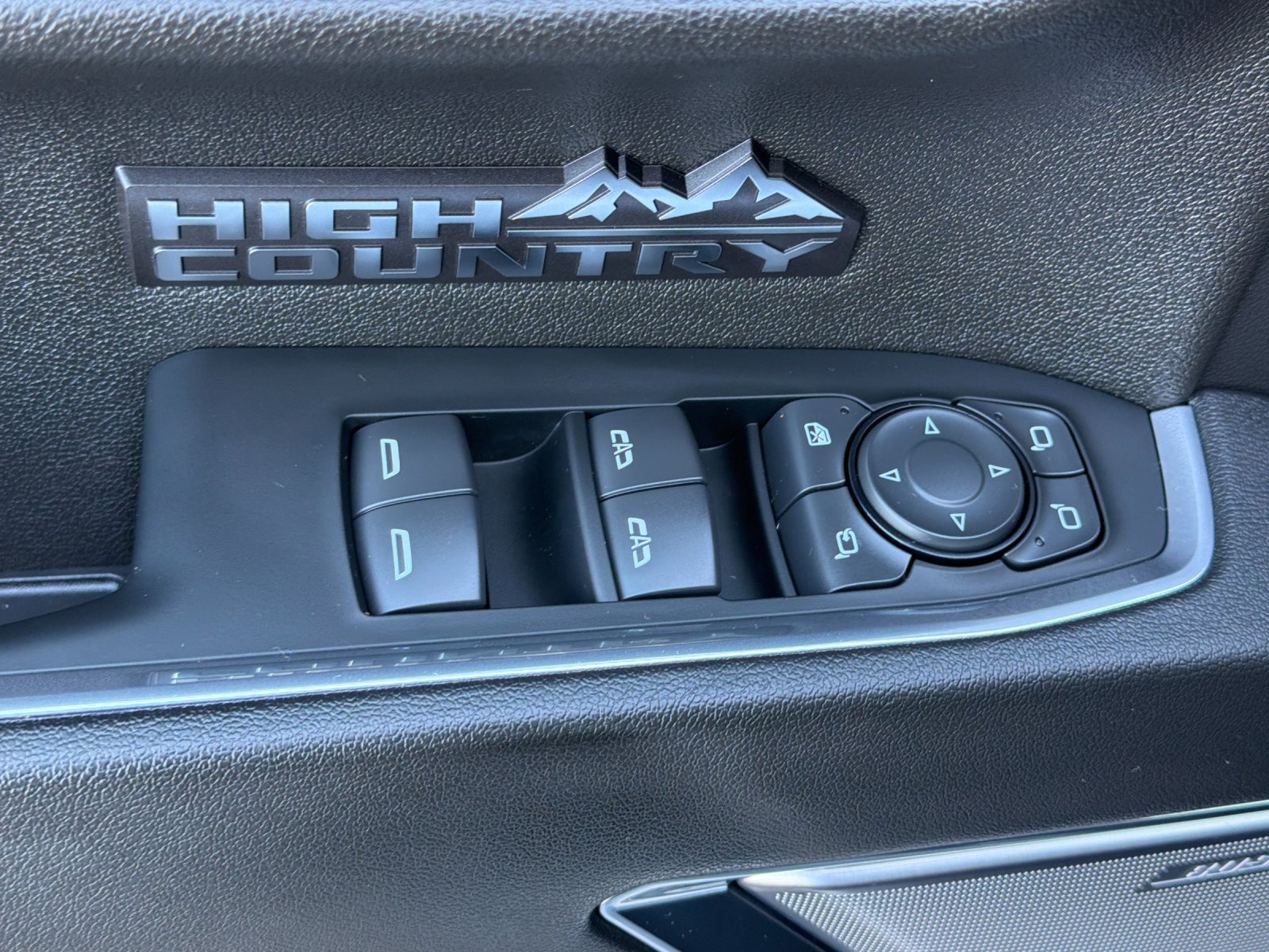 Used 2024 Chevrolet Silverado 1500 High Country AWD/4WD image 11