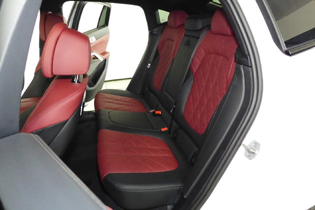 Certified 2024 BMW X6 M60i AWD/4WD image 21