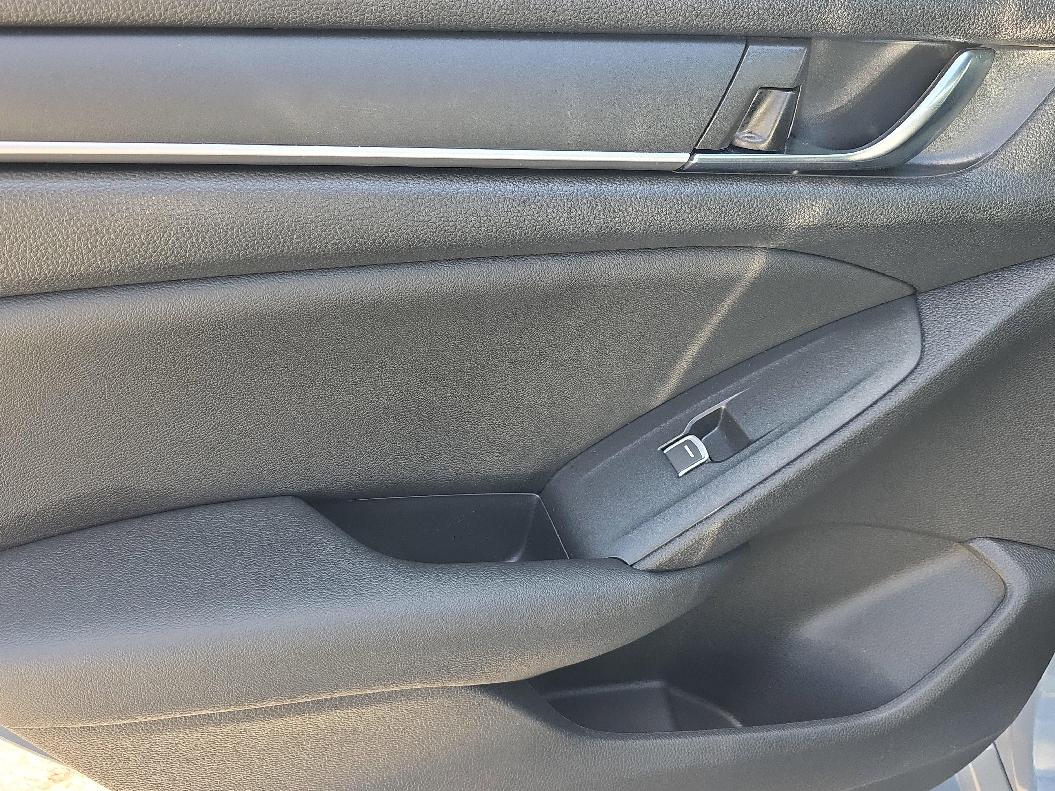 Used 2022 Honda Accord Sport image 13