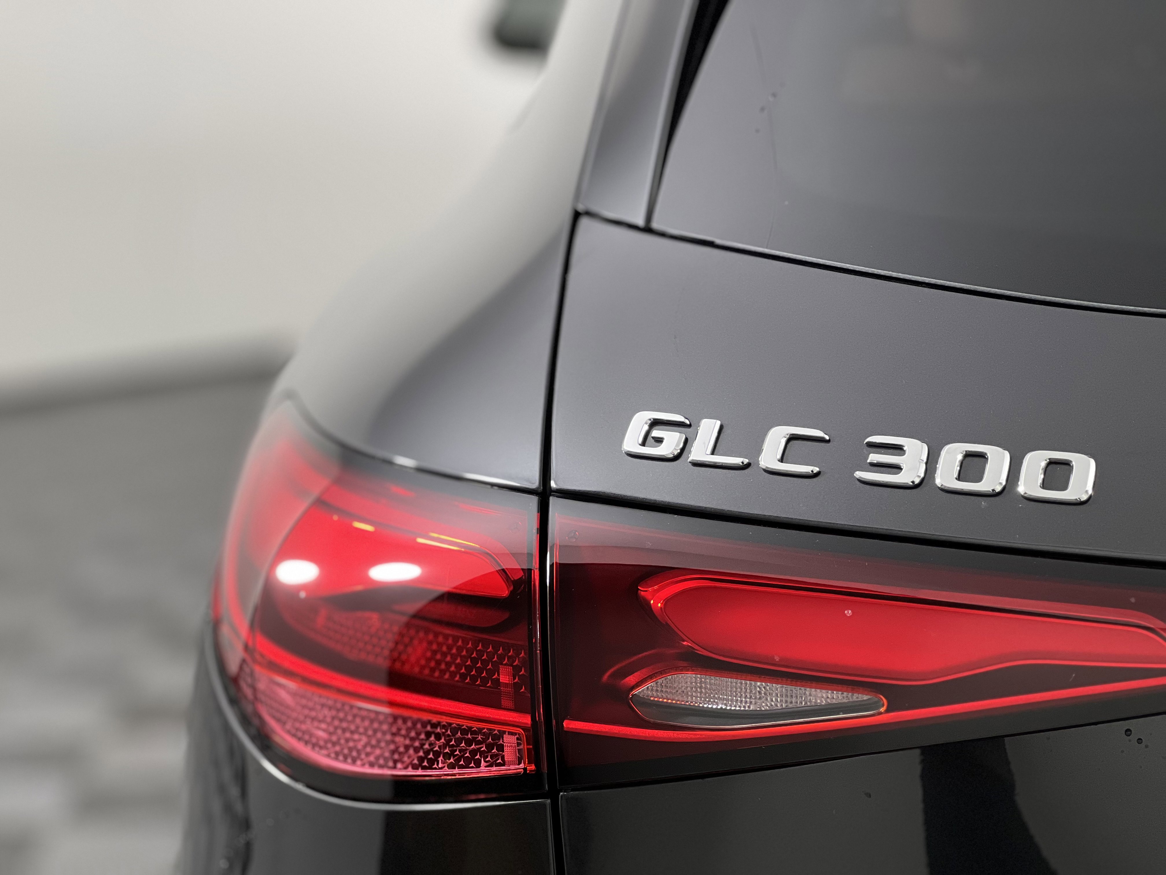 Used 2026 Mercedes-Benz GLC 300 4MATIC image 12