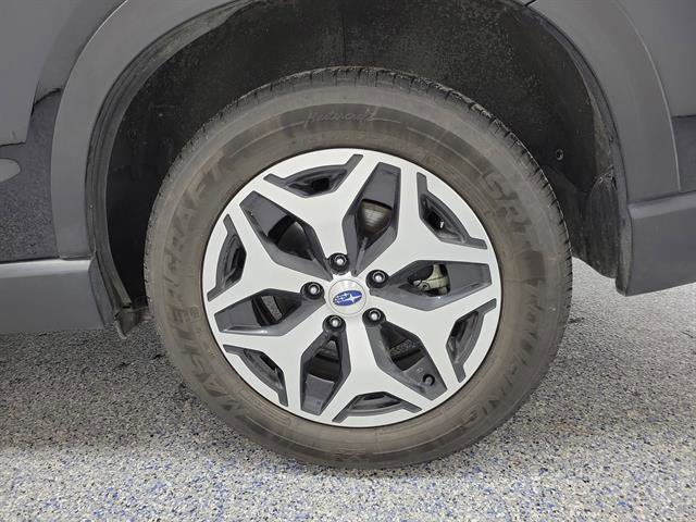 Used 2023 Subaru Forester Premium image 5