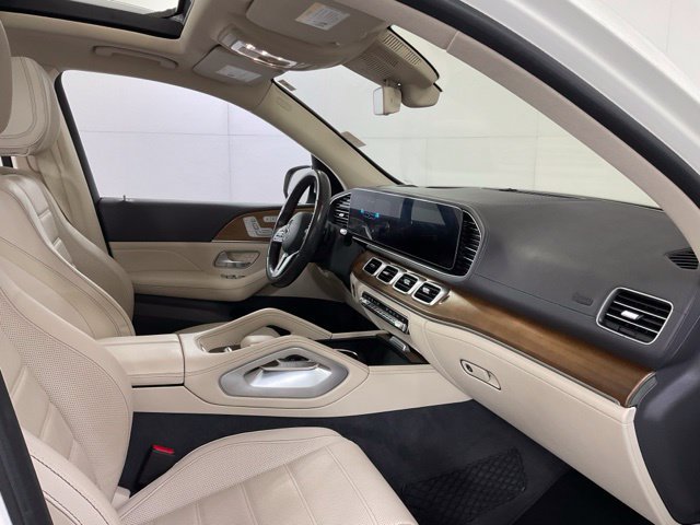 Used 2020 Mercedes-Benz GLS 580 4MATIC image 33