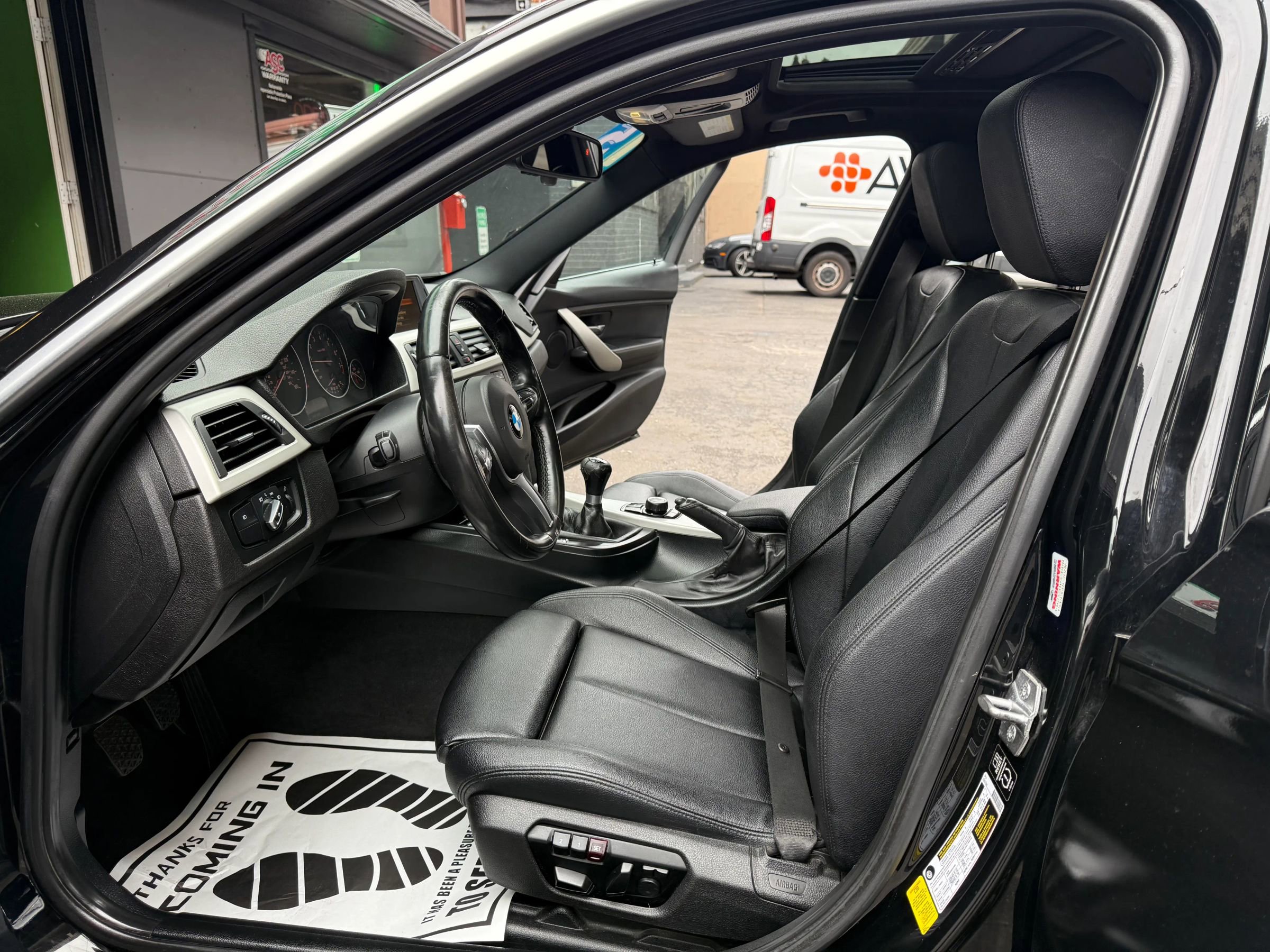 Used 2015 BMW 320i Sedan RWD image 7